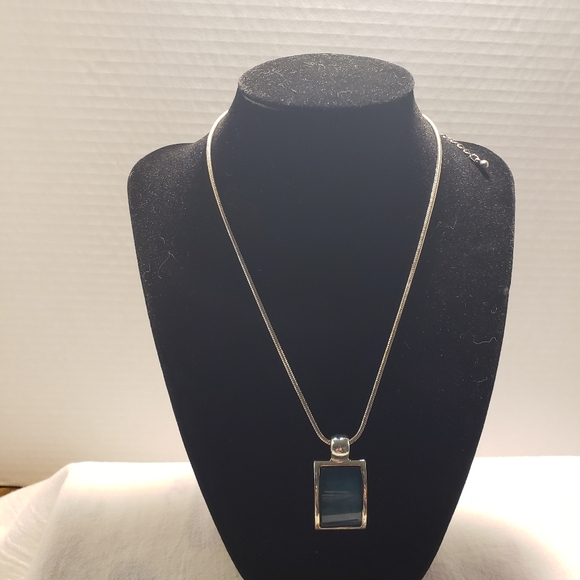 Gorgeous Kenneth Cole Aqua Prism Necklace and Pierced Earrings - Picture 4 of 10